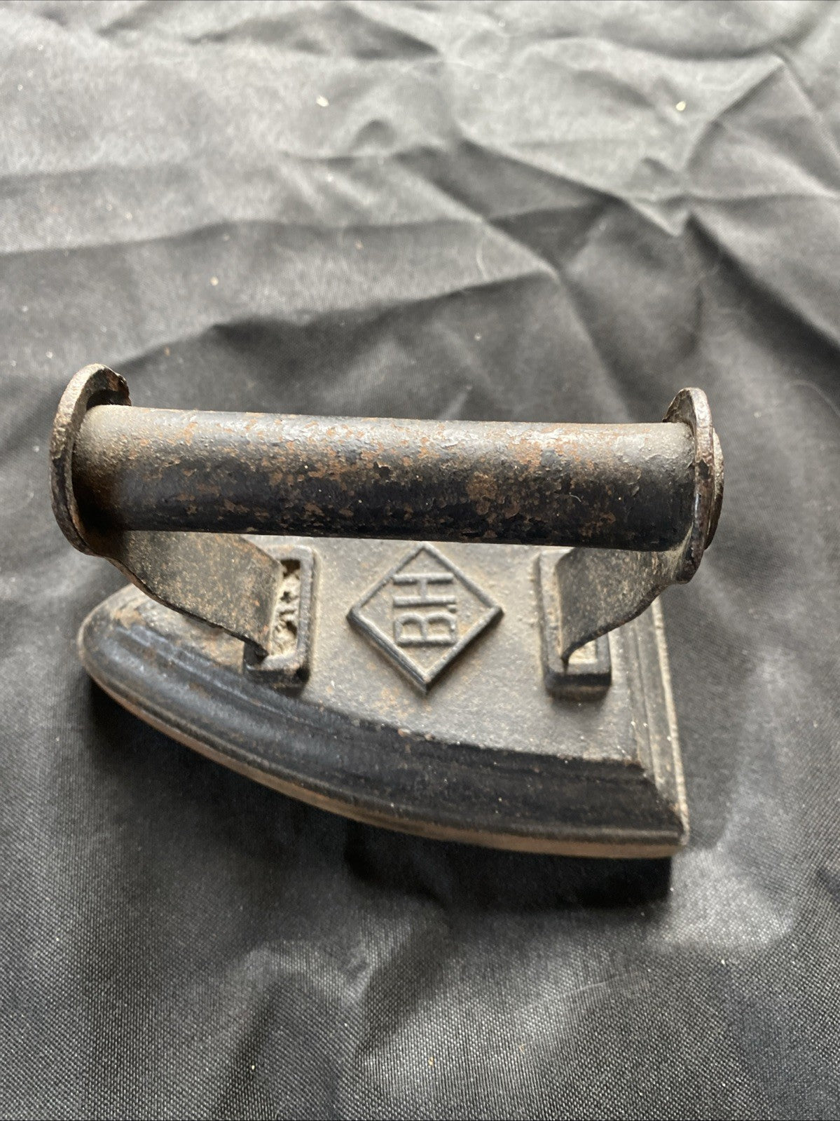Antique Cast Iron Flat Clothes Iron by B.H No 4  - Doorstop Kitchenalia - (1189)