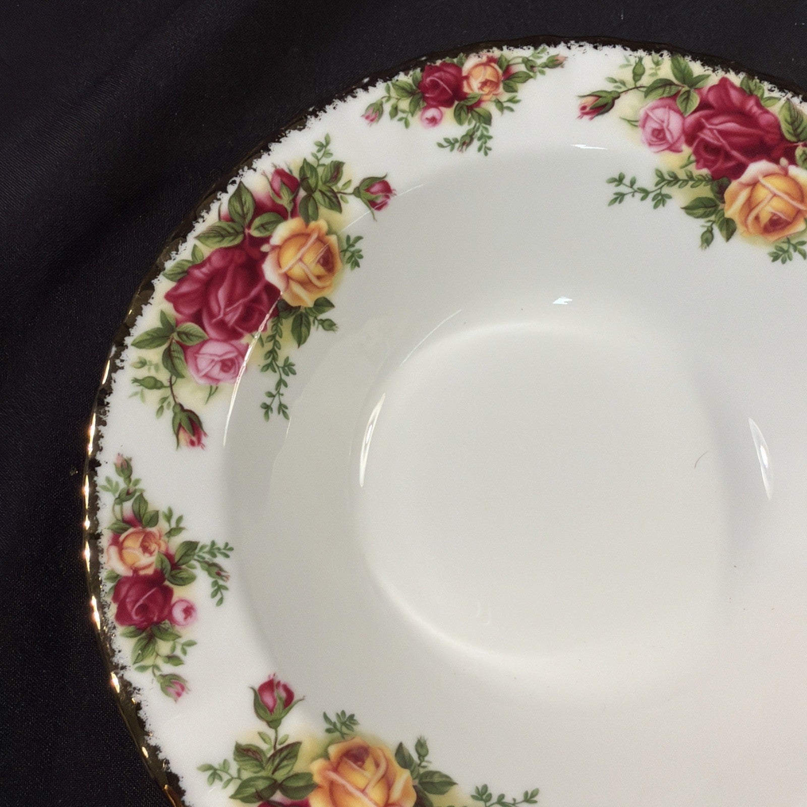 Royal Albert Old Country Roses 1962 - 20cm Soup Bowl Mint Cond  -(2070)