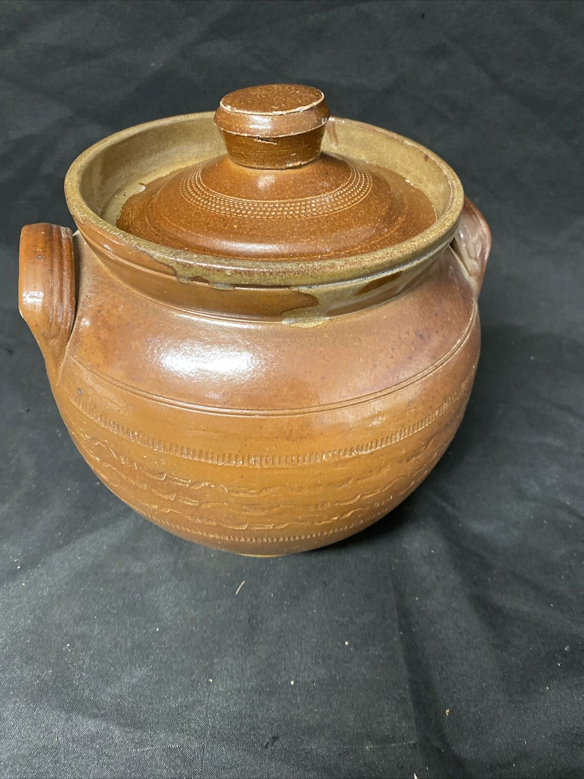Vintage Salt Glazed Stoneware pot & lid nice condition for use or display (5034)