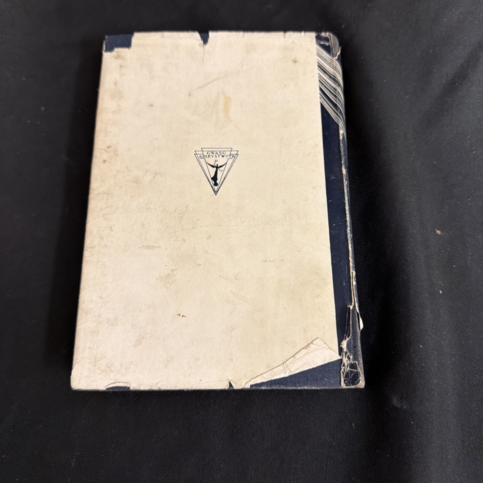 Yr Ogof, T Rowland Hughes - Welsh Language book - (1886)