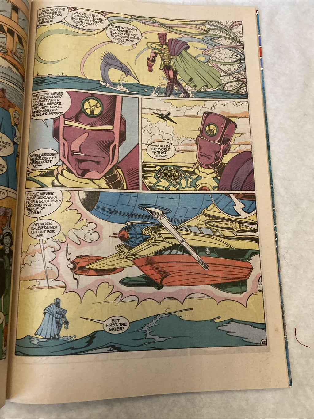 COMIC - DC Comics  JUSTICE LEAGUE QUARTERLY Spring 1991 - New York (8805)