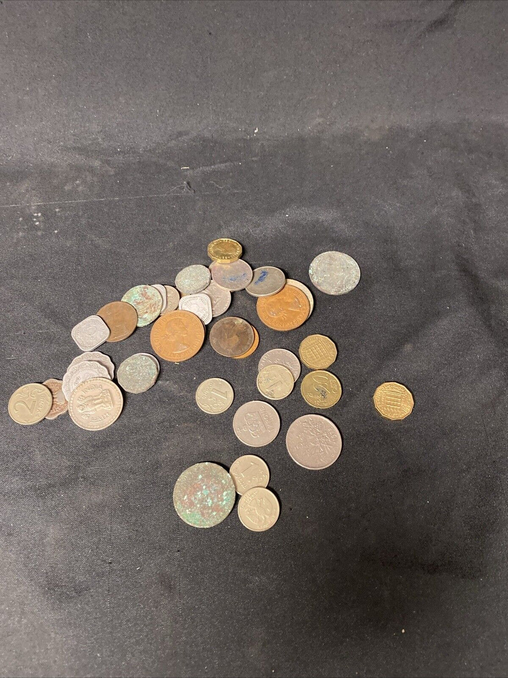 40 x Foreign + UK old Coins assorted Krone Franc Threepence- (5486)