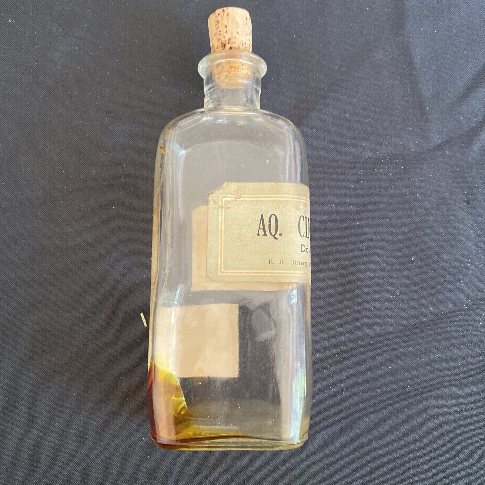 Antique Pharmacy Apothecary Cinnam Conc B.P bottle 16cm - (8642)
