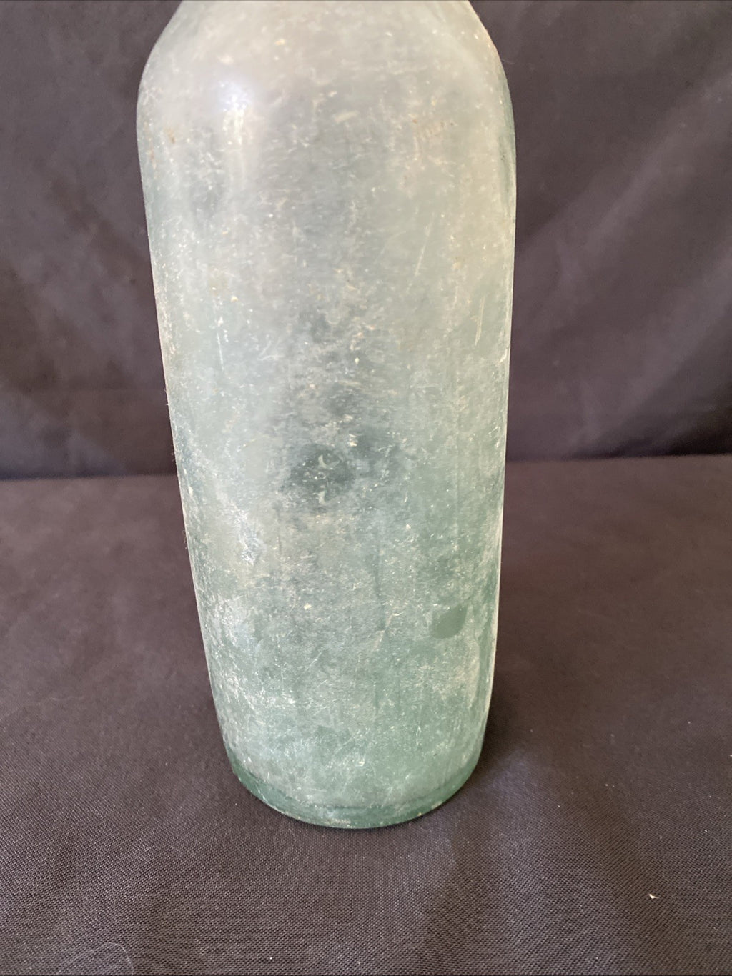 Antique Glass Bottle TH WAITES LONDON & RILEYS NEWPORT PAGNELL Stopper - (1023)