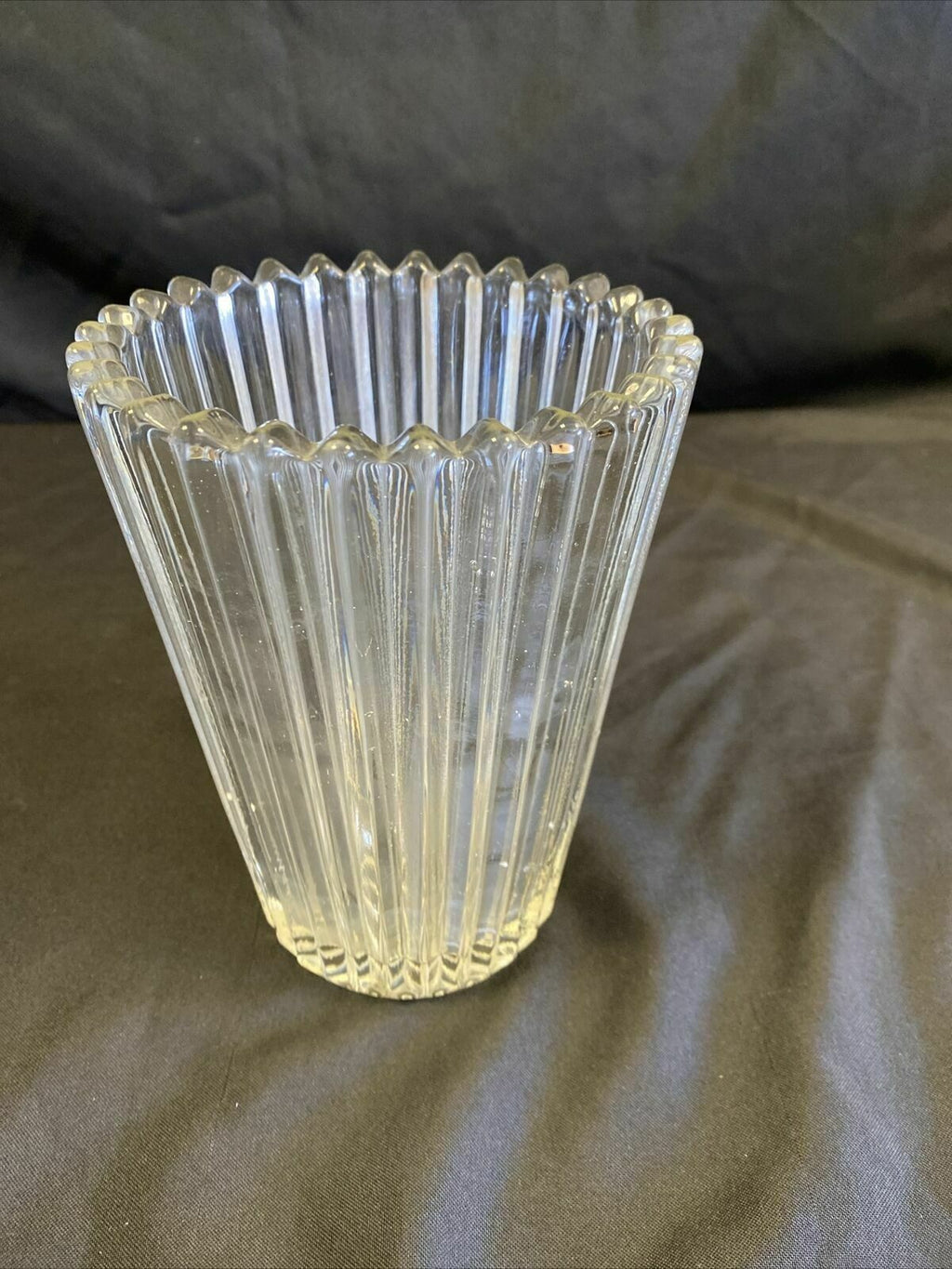 Vintage Vase heavy ribbed beautiful condition 16cm tall Practical solid - (7724